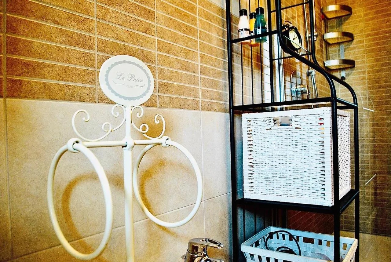 La Maison Rose Zibido San Giacomo 0*,  Италия